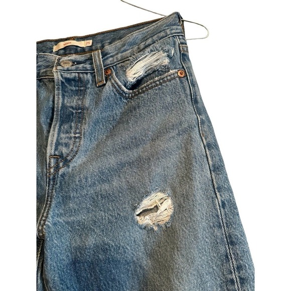 Levi’s  Distressed Wedgie Jeans - Picture 3 of 7